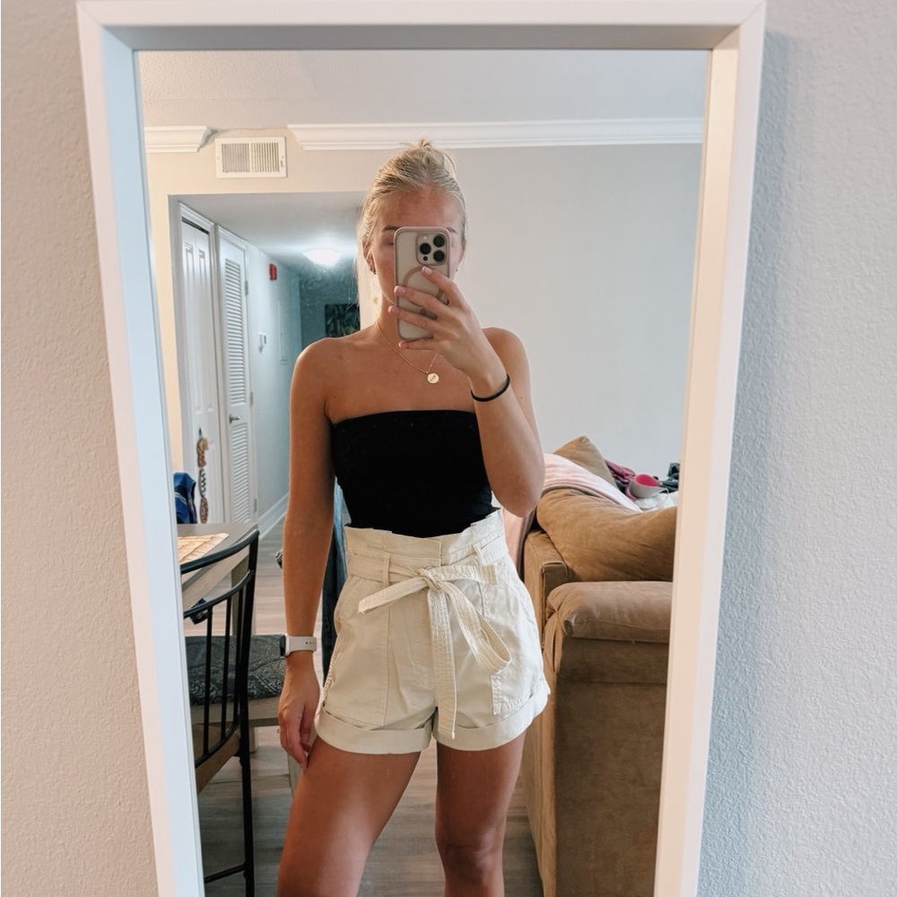 Abercrombie & Fitch High Waist Cream Shorts
